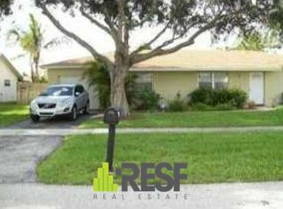 9542 Burlington Pl, Boca Raton, FL 33434