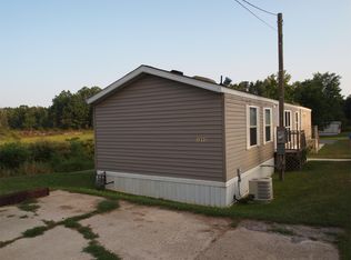 3895 Bankers Rd, Hillsdale, MI 49242