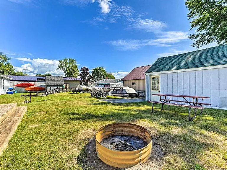 100 Island Dr — Photo 21