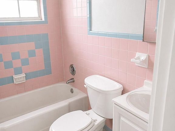 5th image of 413 N Sapodilla Ave #1