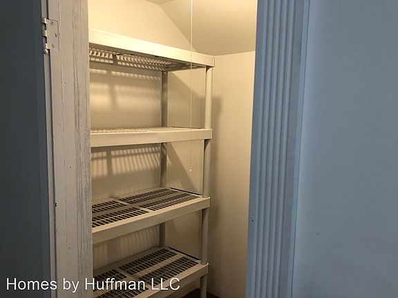 5th image of 403 Chandler Ave #B