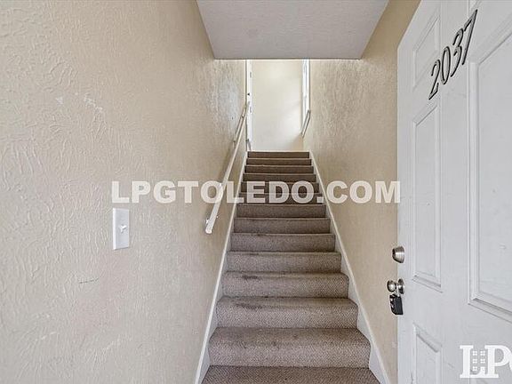 3rd image of 2037 Alvin St