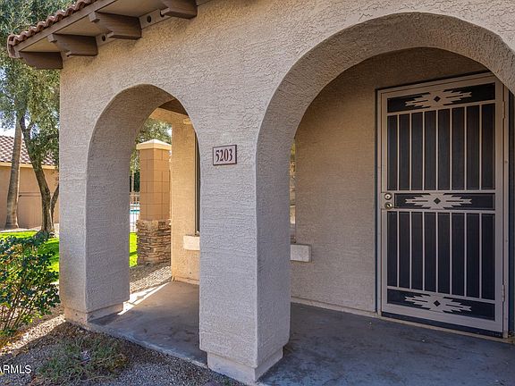 5th image of 5203 W Paradise Dr