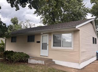 205 Grampian Rd, Saint Louis, MO 63137