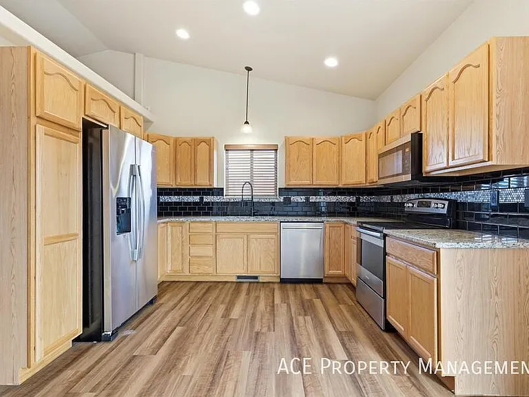 14835 Fox Trl — Photo 6