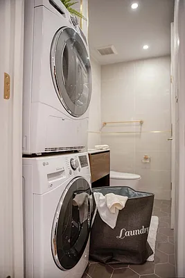 Sold by The In House Group | media 17