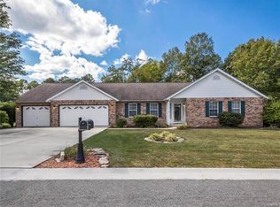 823 Mahala Dr, Waterloo, IL 62298