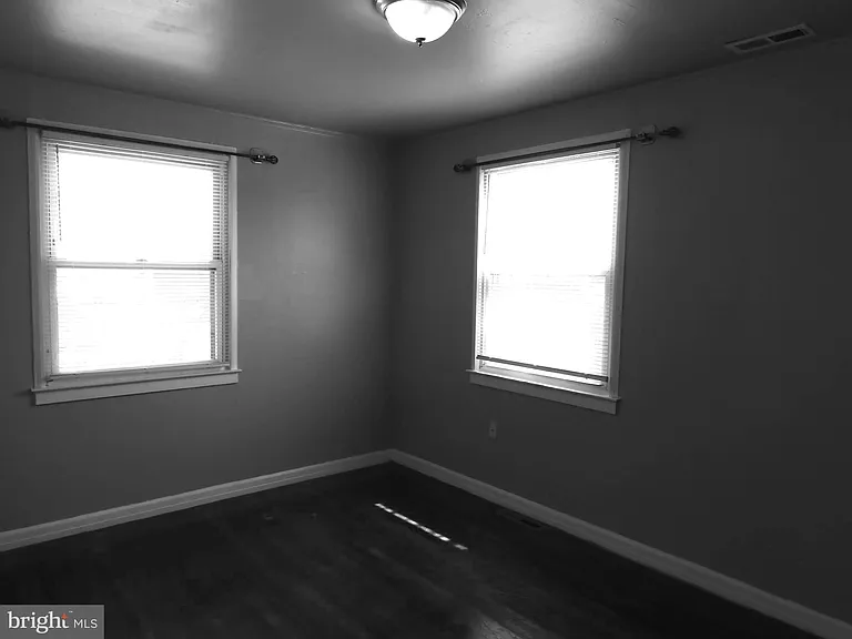 8220 Cornwall Rd — Photo 16