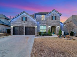 928 Champions Way, Roanoke, TX 76262