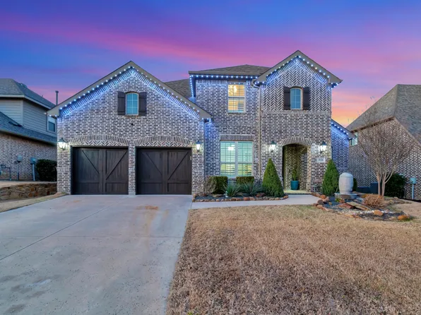 928 Champions Way, Roanoke, TX 76262
