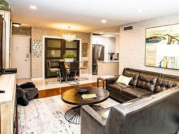 3rd image of 2201 NE 66th St APT 1303
