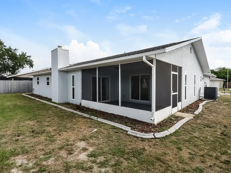 12909 Walnut Tree Ln — Photo 16