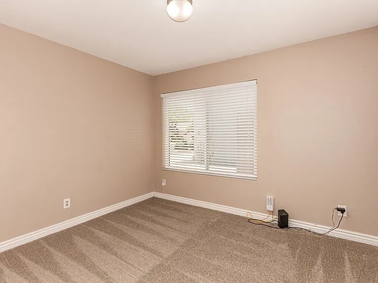 11115 E Mercer Ln — Photo 24