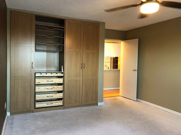4th image of 10011 116th St NW #1101
