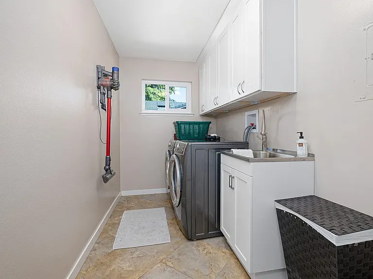 1666 Clayton Way — Photo 1