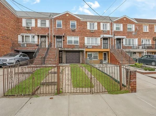 61-29 64th Street, Middle Village, NY 11379