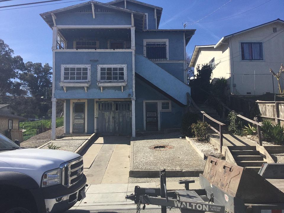 1st image of 30 Thompson St