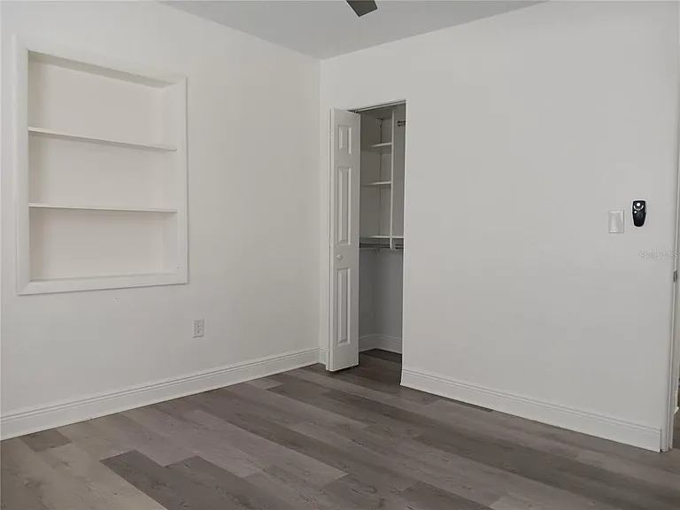 4864 Lake Charles Dr N — Photo 22
