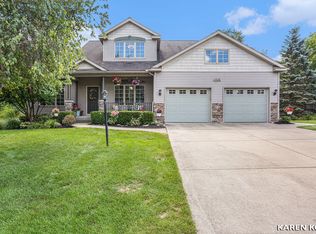 4508 Burton Forest Ct SE, Kentwood, MI 49546
