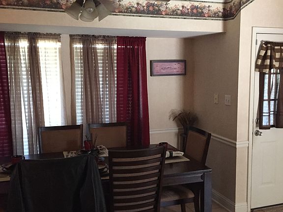 3rd image of 2324 Windsor Ct