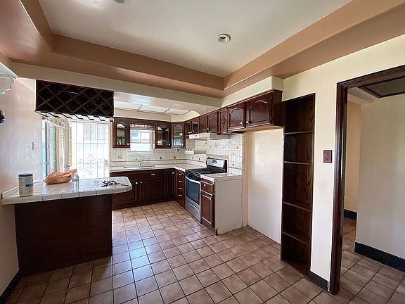 4th image of 11634 207th St
