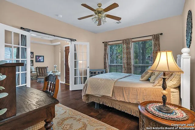13443 Blackstone — Photo 24