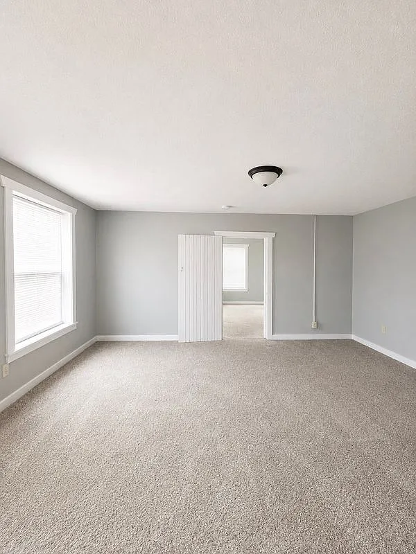 2 bed, 1.0 bath, 1000 sqft, $1,200 — Photo 3