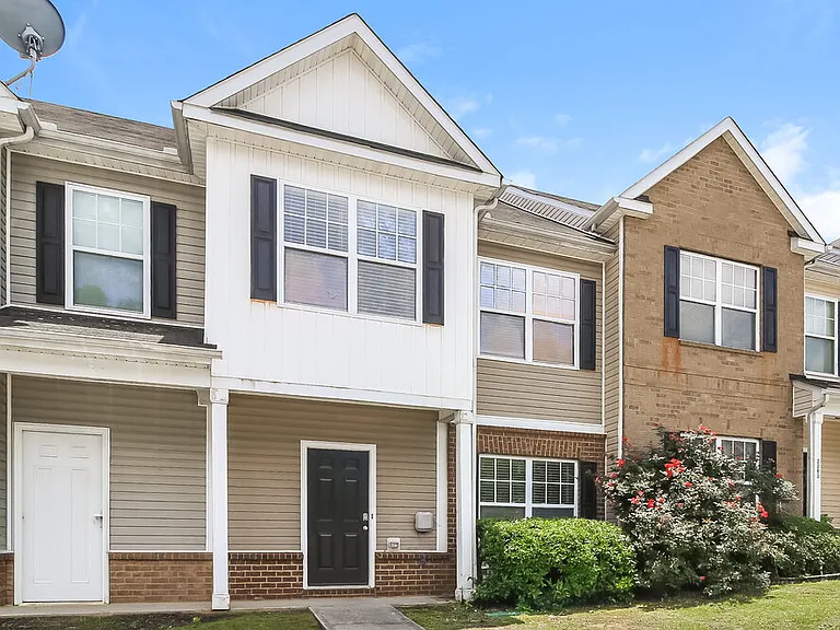 2285 Bigwood Trl — Photo 4