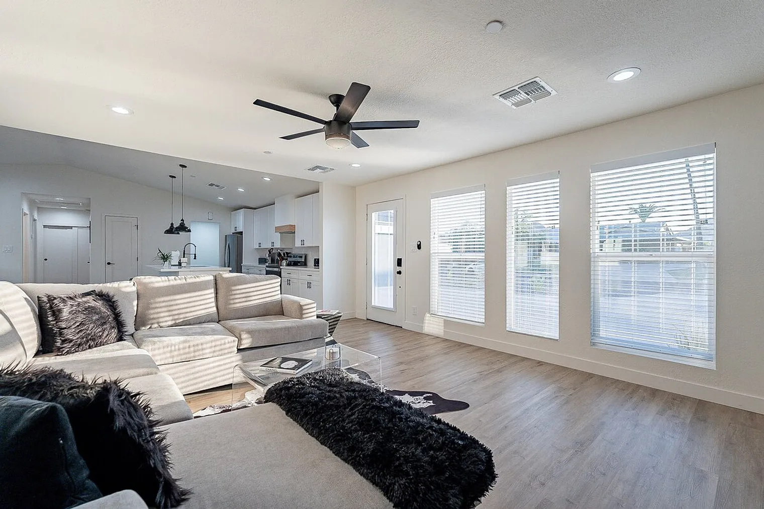 4 bed, 2.0 bath, 1991 sqft, $13,880 — Photo 1