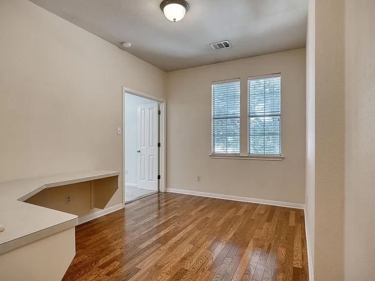 8518 Cahill Dr #26 — Photo 4