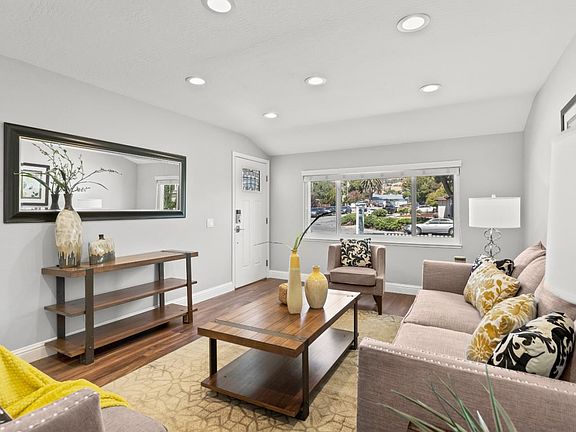 5th image of 2741 El Vista Way