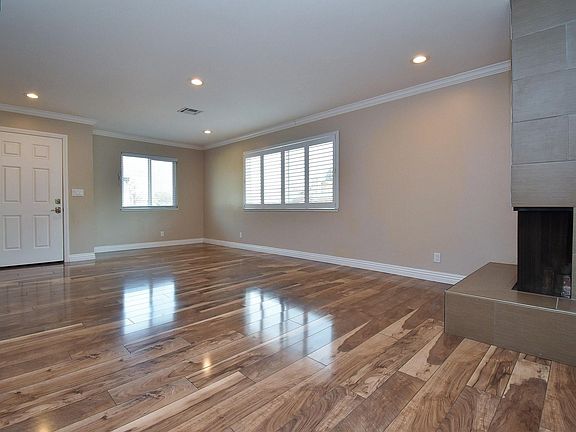 4th image of 4640 Rishell Ct APT 1