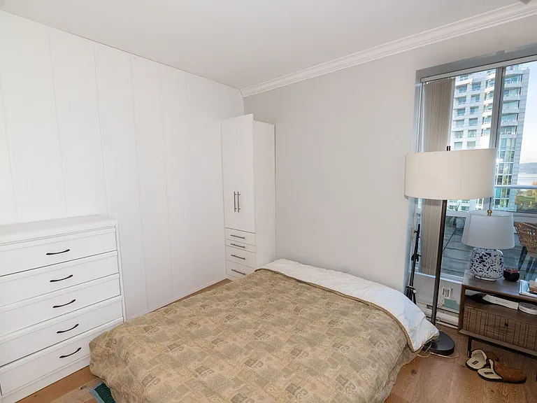 1500 Howe St #H01 — Photo 11