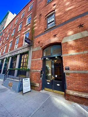 Rented by REAL New York | media 15