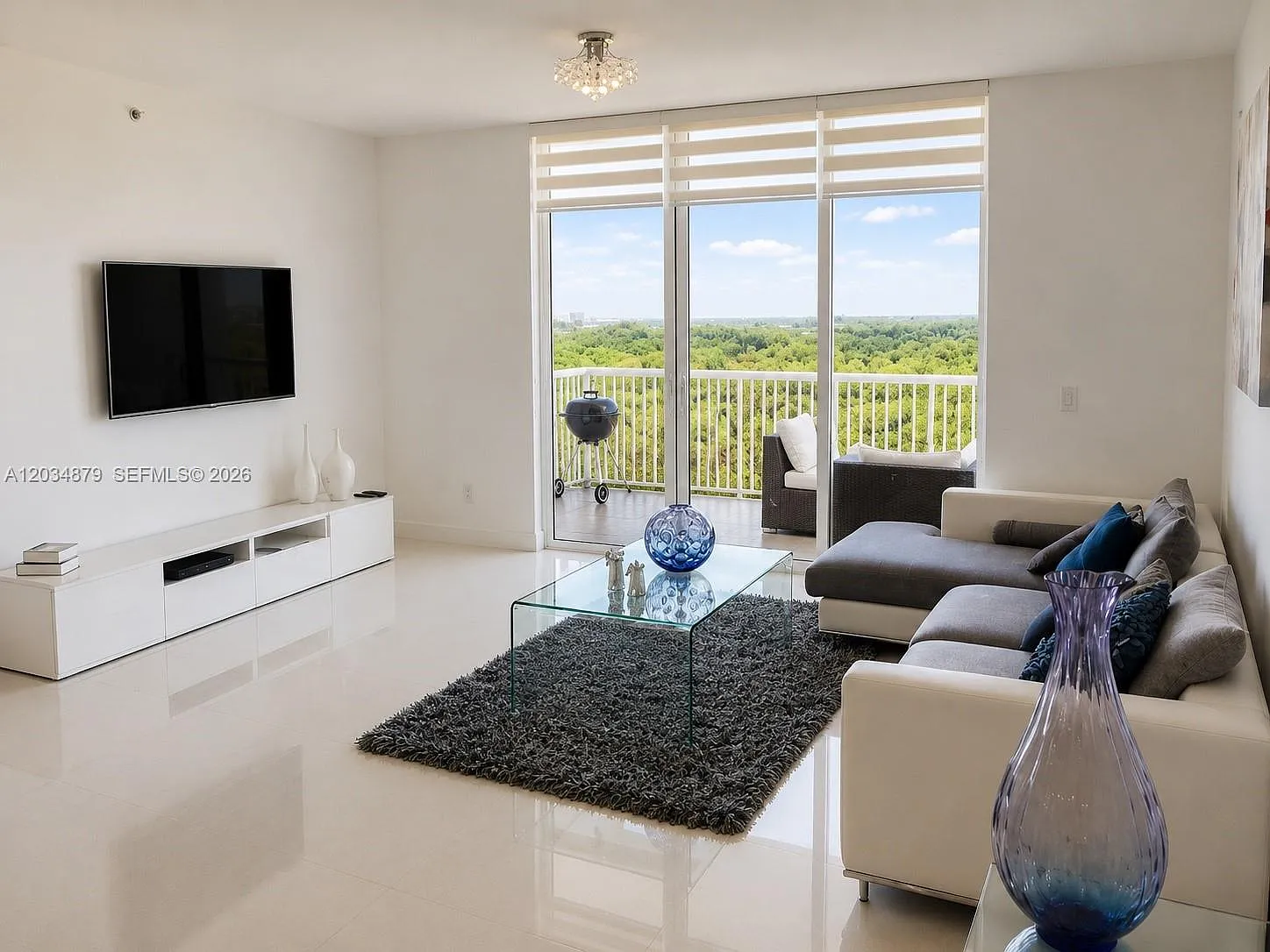 3 bed, 3.5 bath, $4,200 — Photo 2
