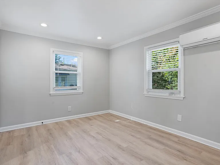 531 1/2 Pershing Dr — Photo 6