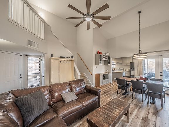 5th image of 3136 Harbinger Ln