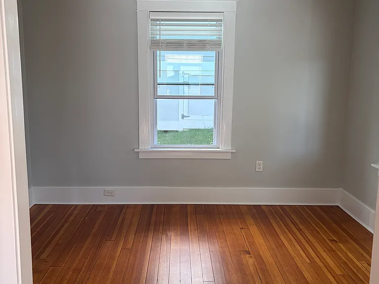 50 Latham St — Photo 4