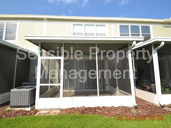 3rd image of 1026 Vista Cay Ct