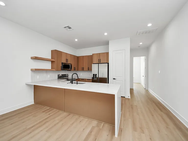 4607 Gunter St #B — Photo 9