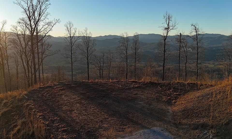 1st image of 572 Fulcher Summit Dr
