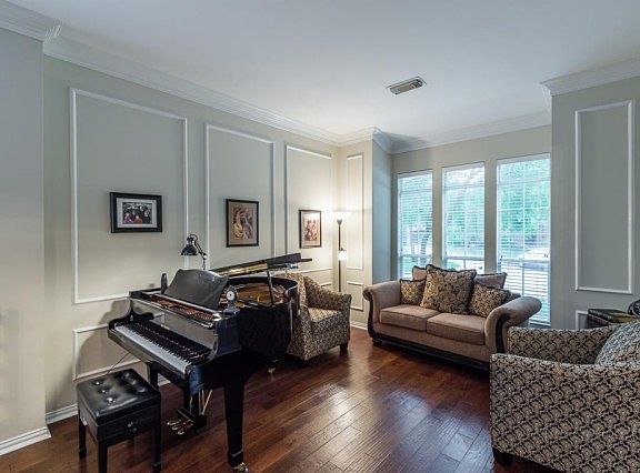 5th image of 2710 Zachary Bend Ln