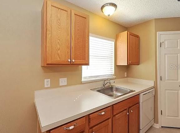 3rd image of 1816 Emily Dr