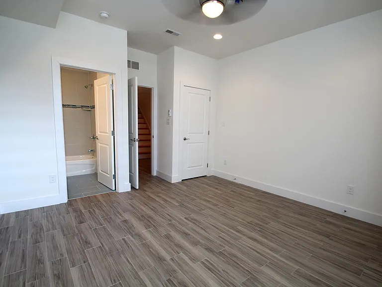 1612 Ogden St — Photo 17