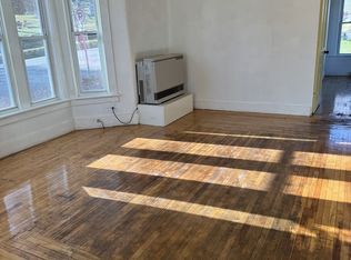 270 S Main St #3, Hardwick, VT 05843