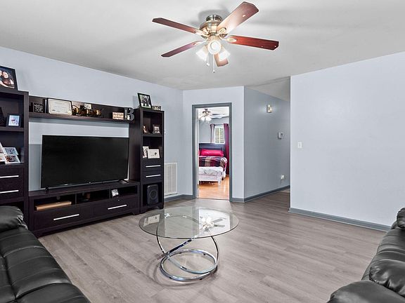 4th image of 12693 Charles Taylor Rd