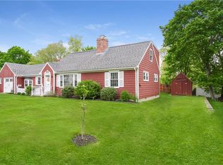 17 Lakeview Rd, Lincoln, RI 02865