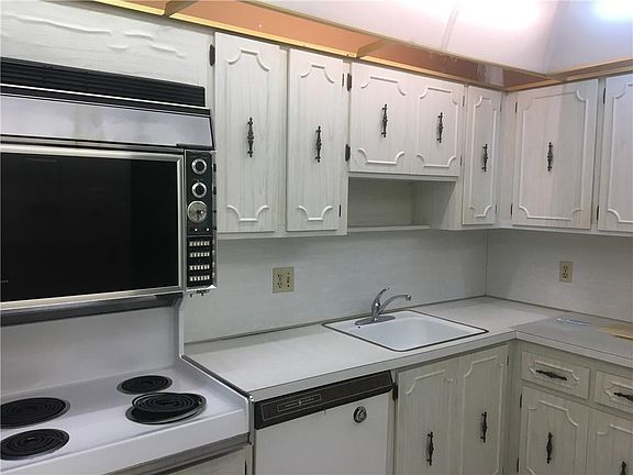 3rd image of 2851 S Palm Aire Dr APT 309