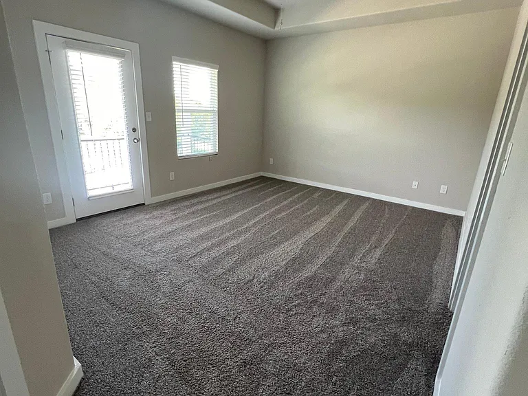 21527 Sir Walter Ln — Photo 6
