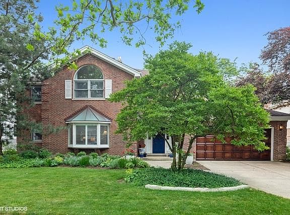 3rd image of 4608 Lawn Ave